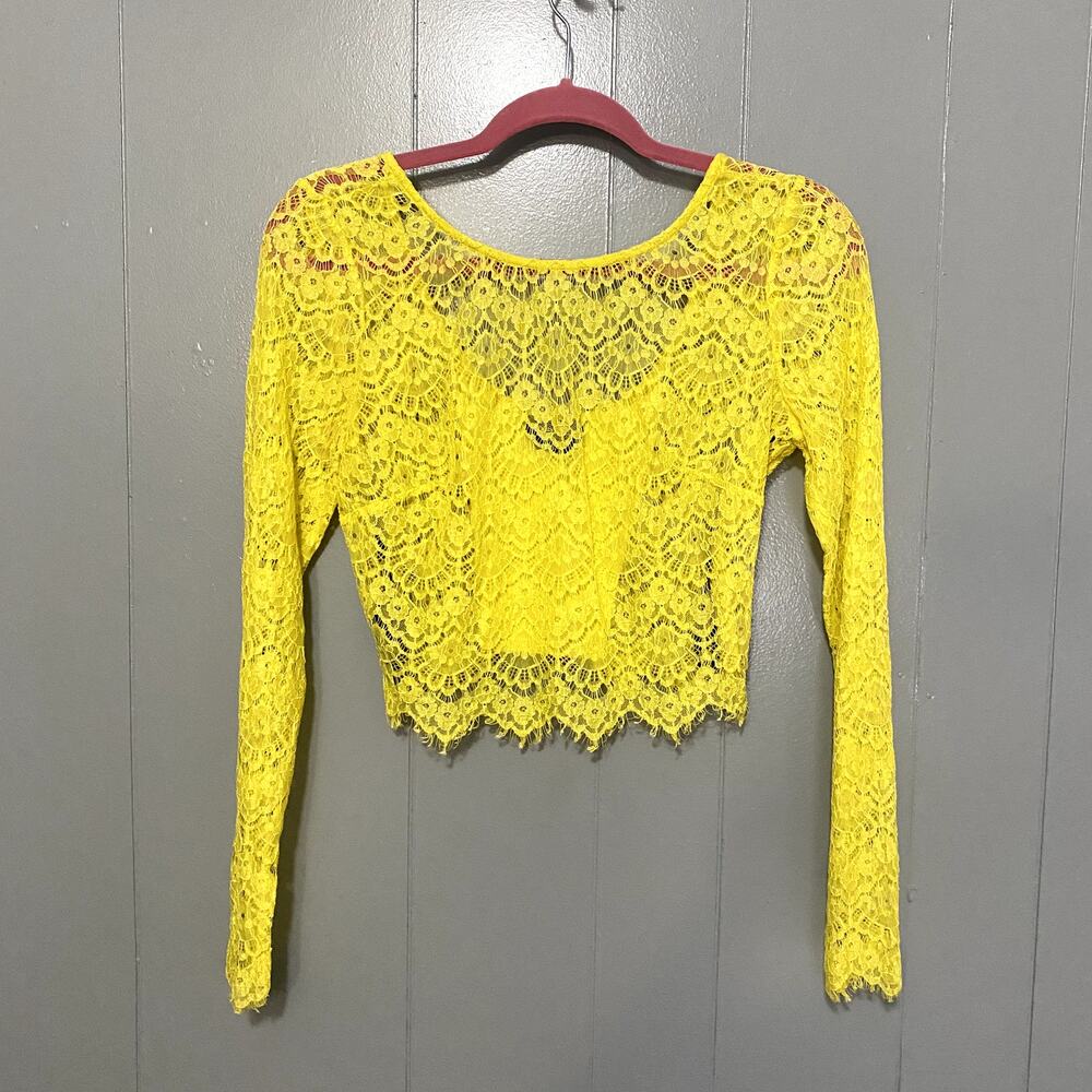 Bebe Yellow Lace Sheer Long Sleeve Open Back Chic Party Crop Top M
